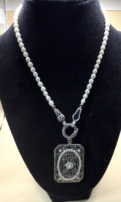 LOVELY VTG STERLING AND PEARL NECKLACE PENDANT: 16" choker style necklace, with pearls and marcasite weighs `32 grams