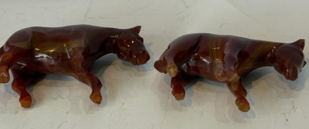 PAIR OF VINTAAGE CHINESE CARVED CARNELIAN HORSES