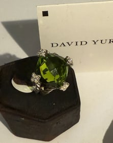 GORGEOUS DAVID YURMAN DIAMOND & GREEN STONE RING