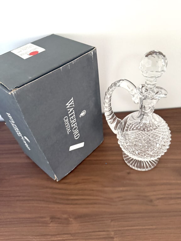 GORGEOUS WATERFORD CUT CRYSTAL DECANTER BOX (1 of 3)