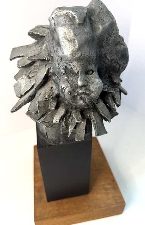 VALERIE HADIDA FRENCH CONTEMPORARY BRONZE HEAD: Product of the Hadida studio, a grotesque style bronze head about 10" on a base, signed to side
