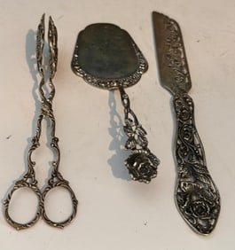 LOT OF 3 ORNATE STERLING SIlVER SErVING PIECES
