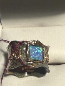 14KT YELLOW GOLD & 925 LADIES RING WITH BLACK OPAL