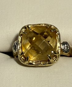 14KT YELLOW GOLD AND YELLOW TOPAZ RING
