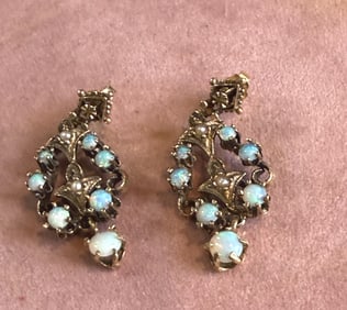 VINTAGE PR. OF 14KT Y.G SCROLLED DANGLING EARRINGS