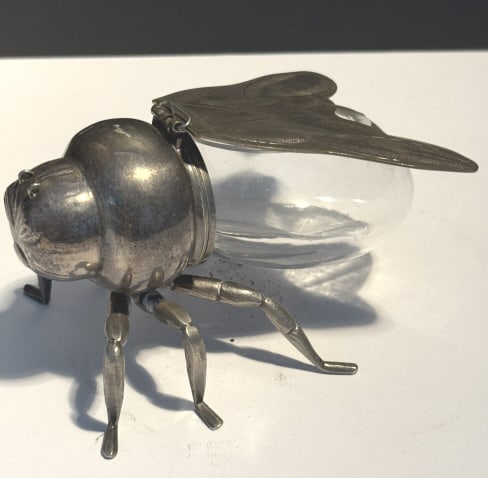 BEE FORM SILVER-PLATE &  GLASS SERVER (1 of 3)