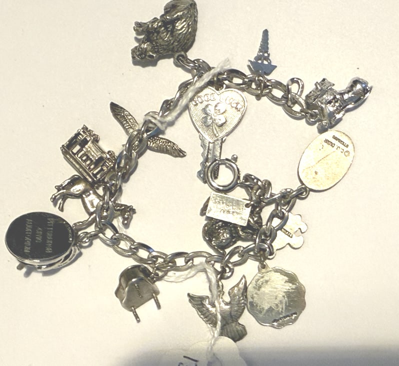 VINTAGE STERLING CHARM BRACELET 13 CHARMS (1 of 1)