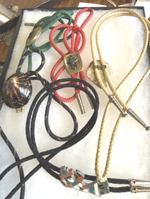 COLLECTION OF (4) VINTAGE BOLLOS