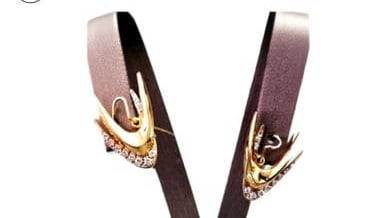 GORGEOUS 14 KT YG DIAMOND STUD JACKETS