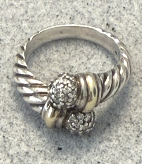 DAVID YURMAN 18KT Y G. & 925 BYPASS CABLE RING: From the cable collection, size 7, this is a $1100 retail ring