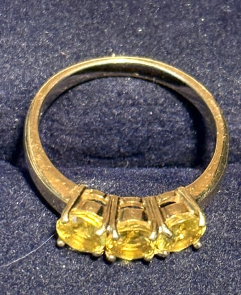 10KT YELLOW GOLD AND CITRINE LADIES RING (1 of 2)