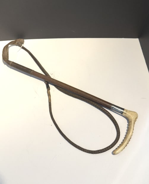 RARE 1938 LONDON RIDING CROP STERLING CARVED HANDL (1 of 3)