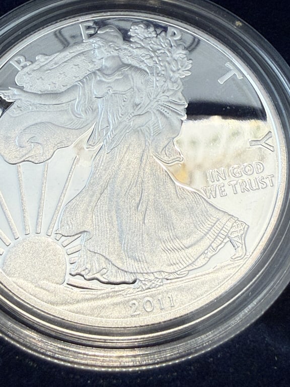 2011 AMERICAN SILVER EAGLE PROOF IN BOX - 2