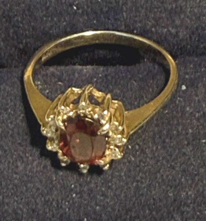 14KT Y.G GARNET & DIAMOND SUNBURST LADIES RING (1 of 2)