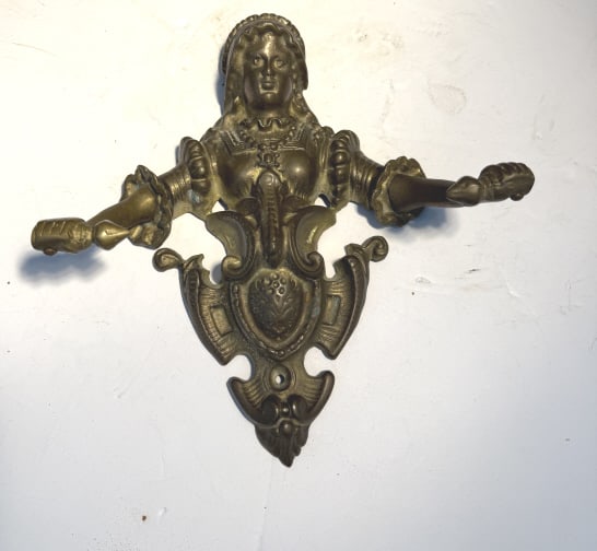 VICTORIAN STYLE BRONZE FIGURAL TOWEL HOLDER (1 of 3)
