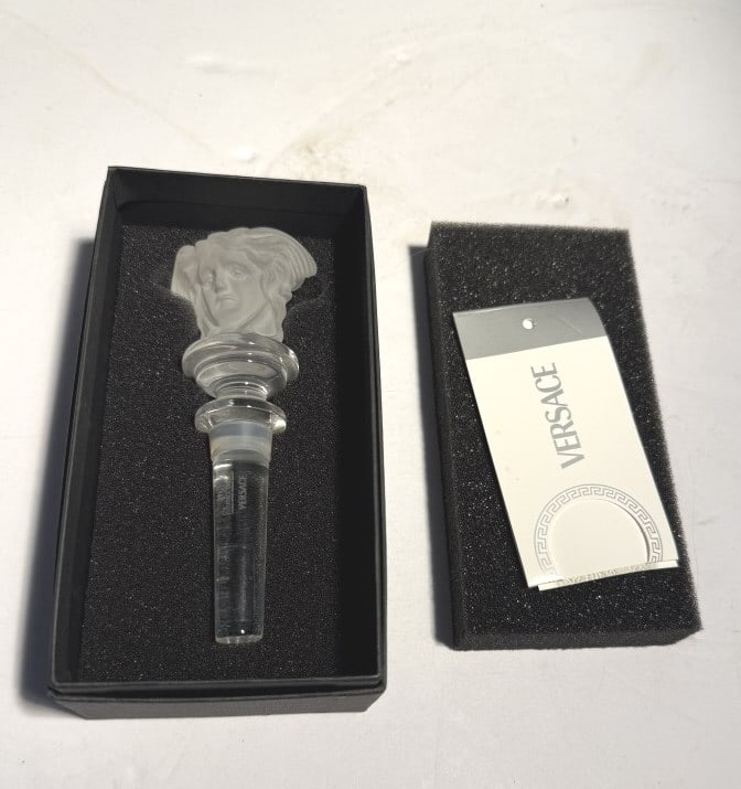 VERSACE MEDUSA CRYSTAL WINE STOPPER WITH BOX (1 of 1)