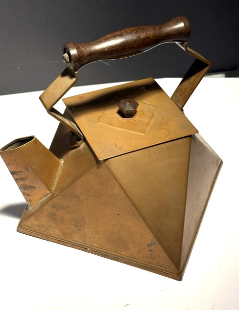 ANTIQUE ART DECO COPPER KETTLE GEOMETRIC DESIGN: Body formed from 8 opposing triangles. giving it a distinct cubist, or modernist appearance. features a square lid, with a hexagonal finial, circa 1920's, possibly designed by Christopher Dresser, ver