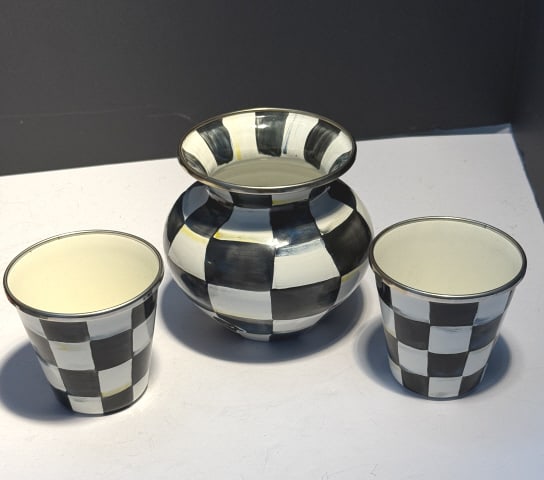 SET OF 3 MACKENZIE- CHILD COURTLY CHECK PLANTERS (1 of 3)