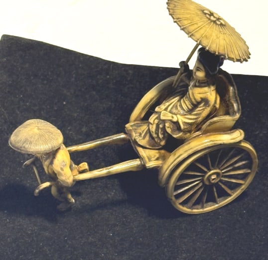 RARE ANTIQUE JAPANEESE CELLULOID RICKSHAW (1 of 3)