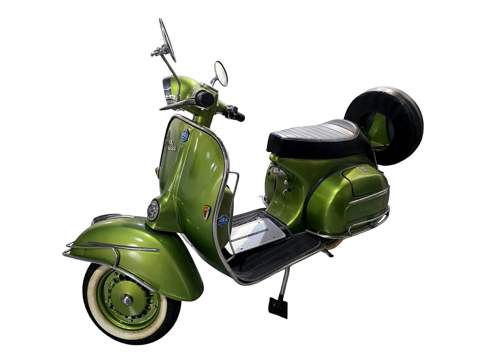 Vintage Piaggio Vespa Sprint Motor Scooter in Metallic Green Finish (1 of 8)