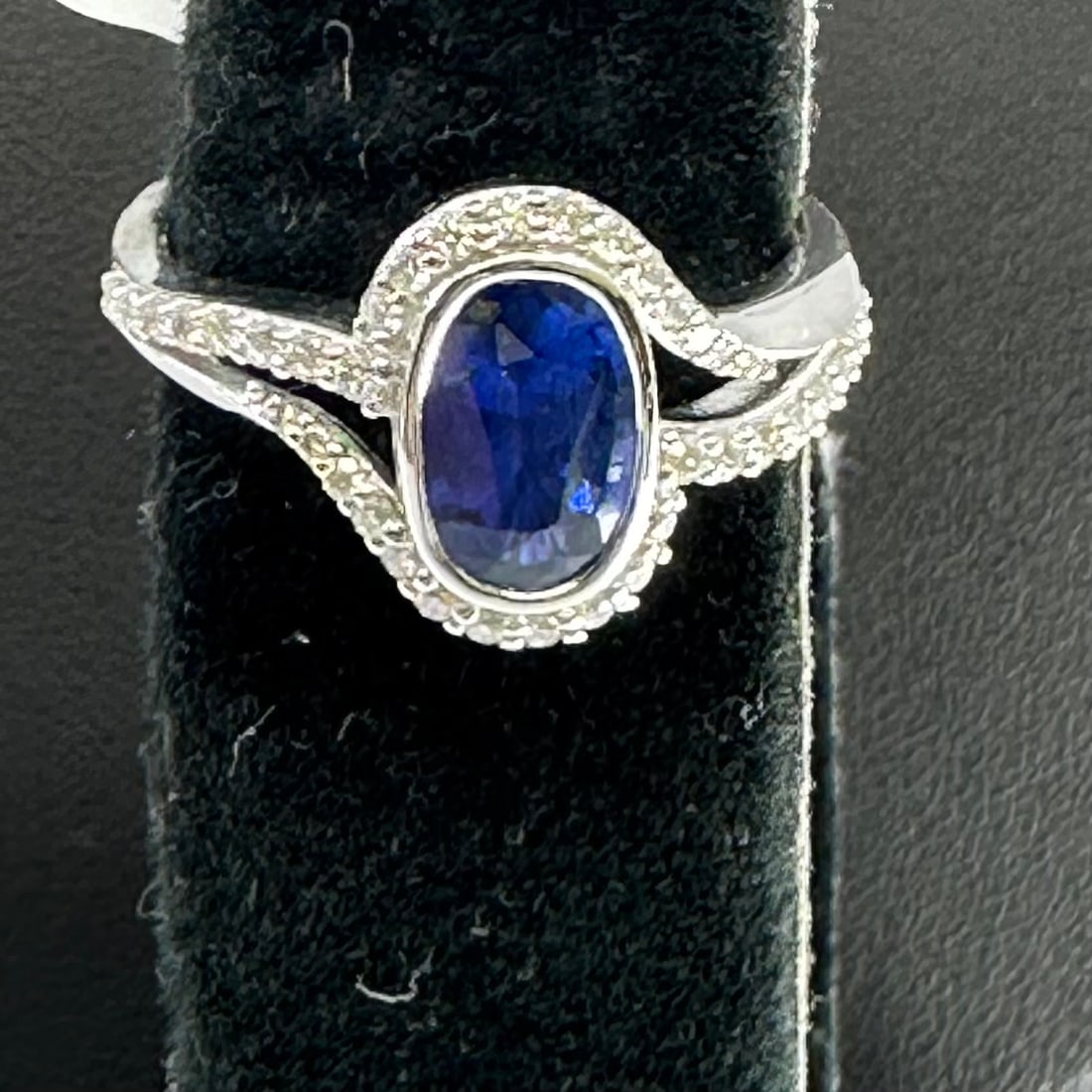 GIA Certified 1.72 Ct Natural Blue Sapphire & Diamond Platinum Ring (1 of 3)
