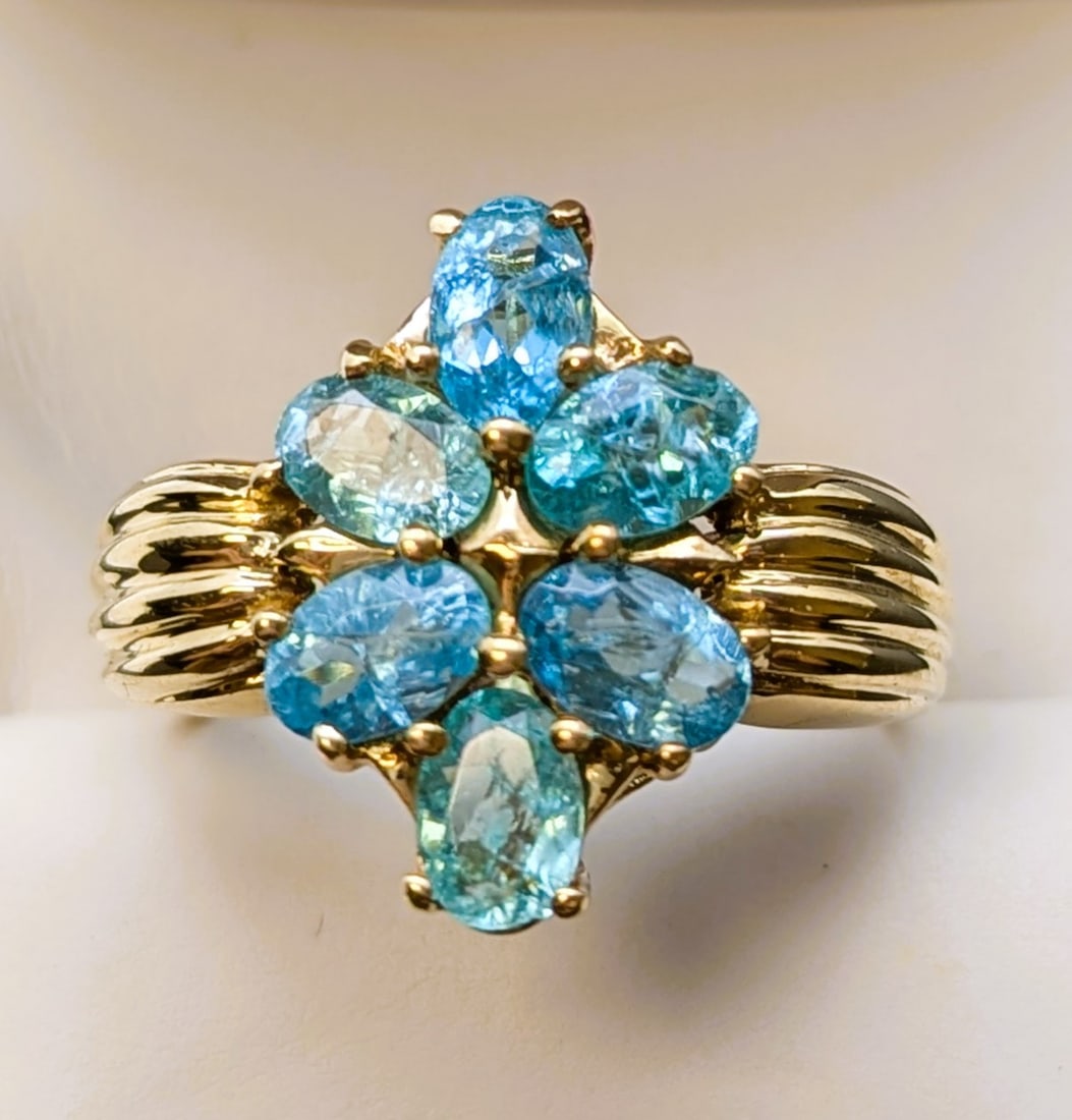 14K Gold Blue Stone Ladies Ring - Size 9 (1 of 5)