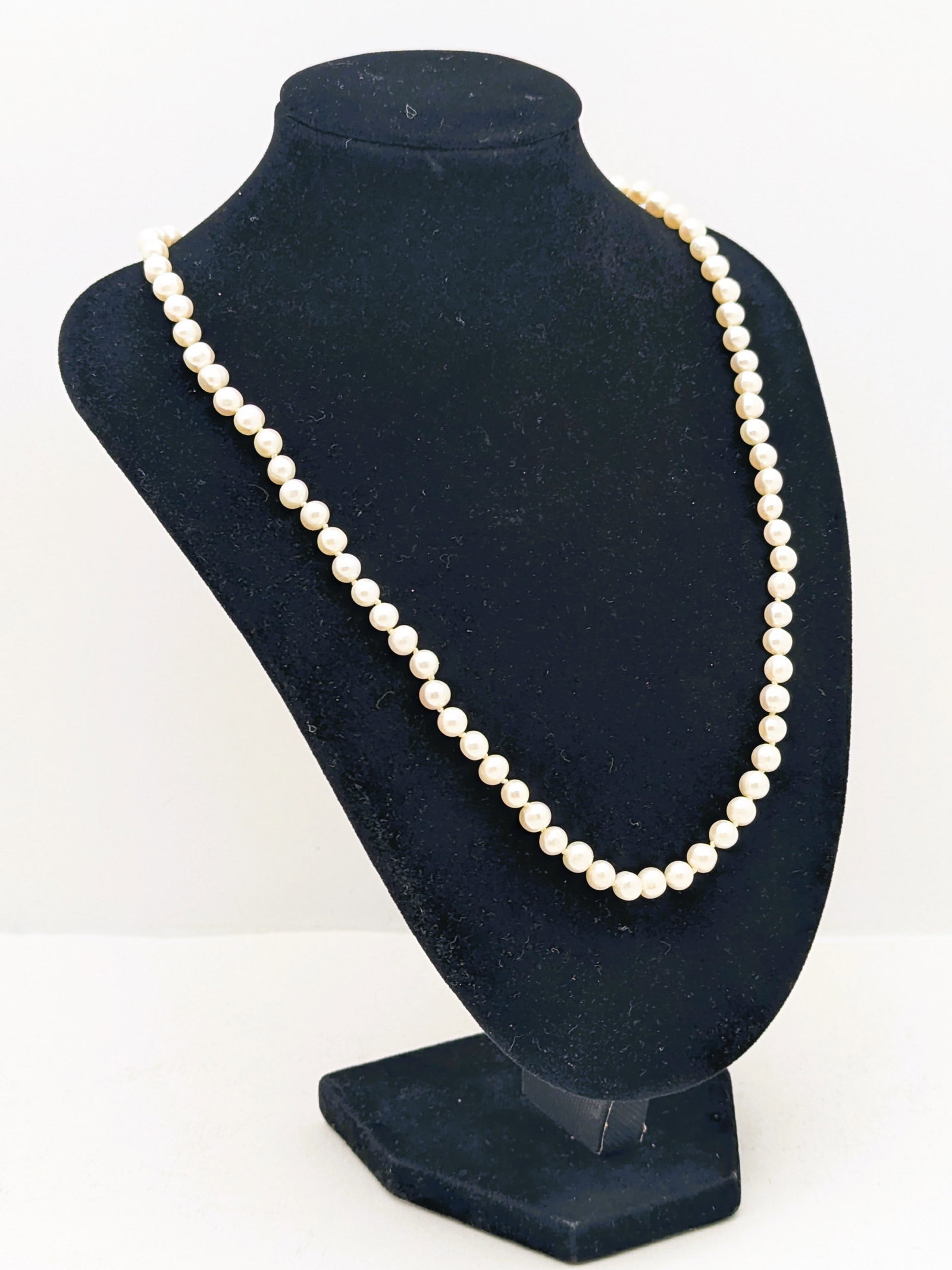 PBD Costume Pearl Necklace w/ Sterling Silver Clasp: Length: 17-18 inches