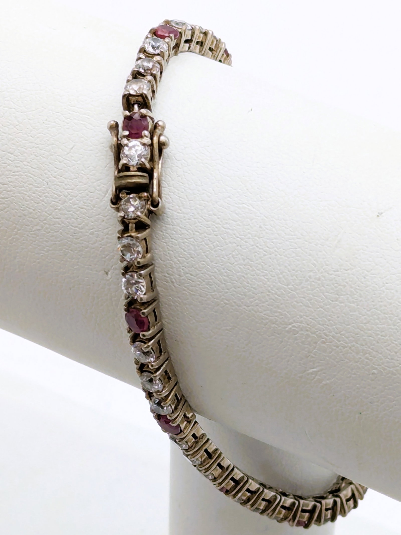 Sterling Silver Maroon & White Ladies Tennis Bracelet: Length: 7.5in