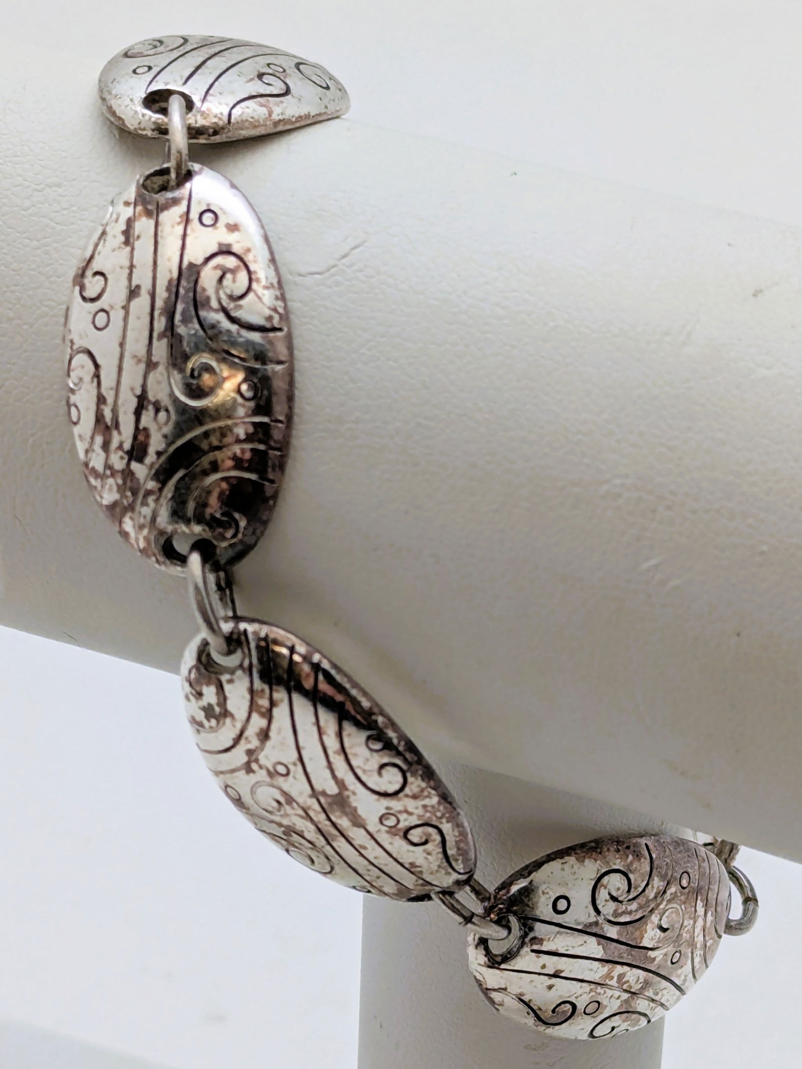 Silver toned Etched Oval Ladies Bracelet w/ Toggle Clasp (1 of 5)