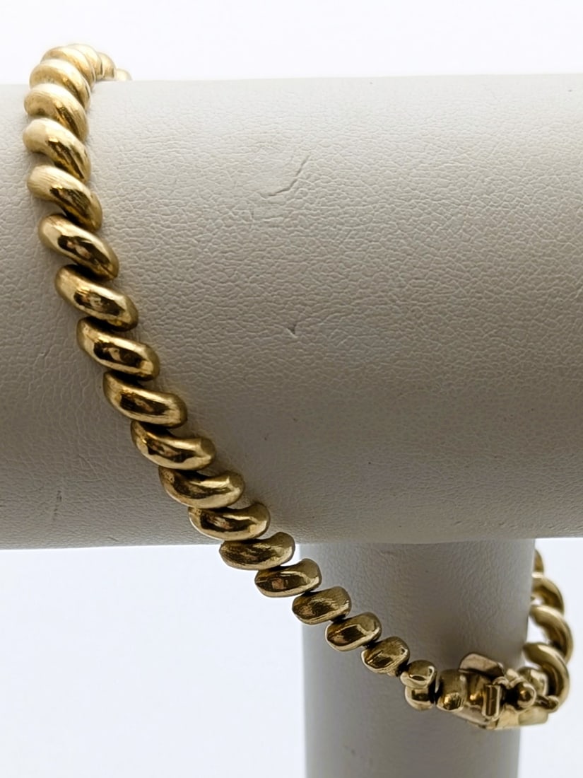 FEATURE Italian 14K Gold San Marco Chain Bracelet: FEATURE Length: 8in Weight: 10.61g