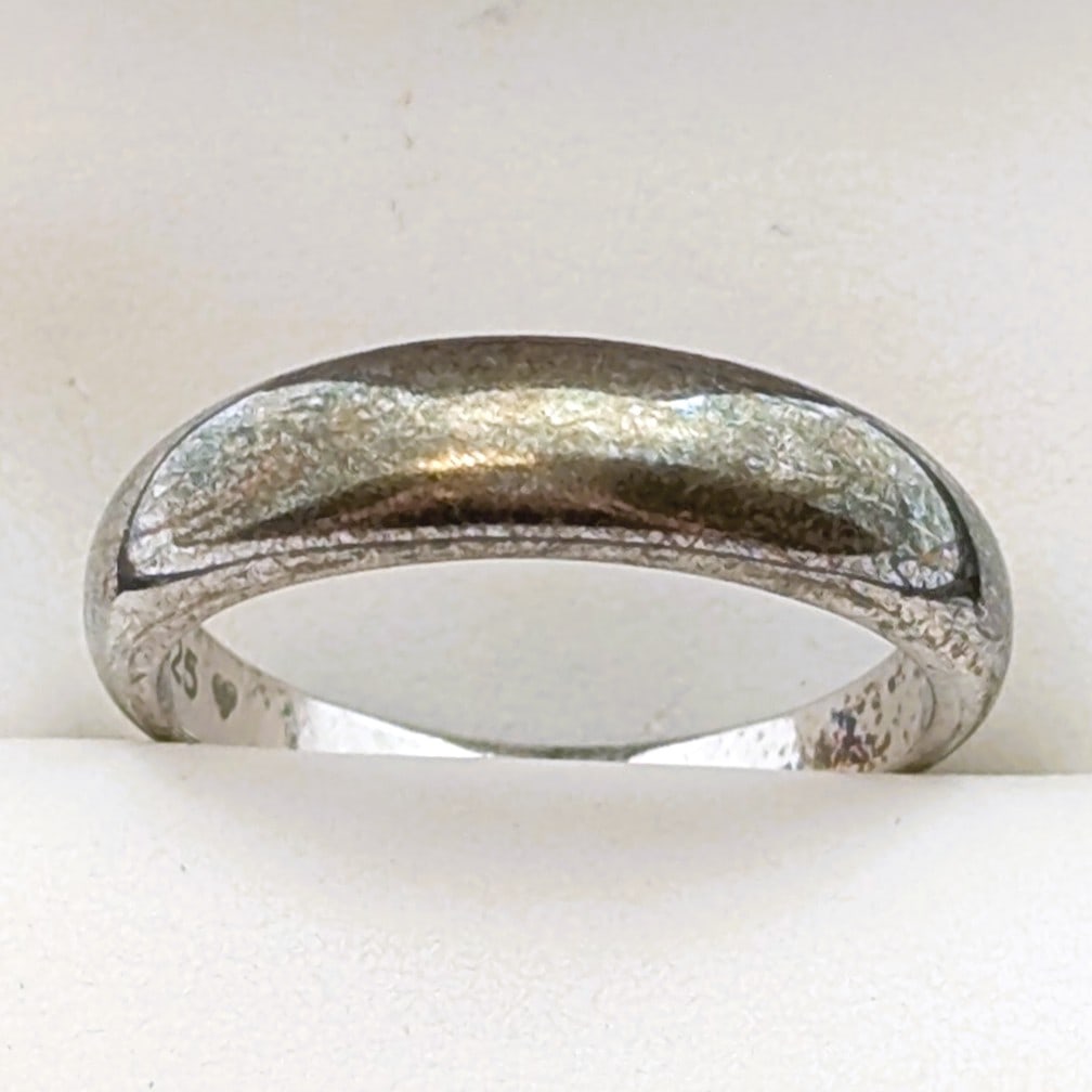 Sterling Silver Ladies Band Ring: Size: 6