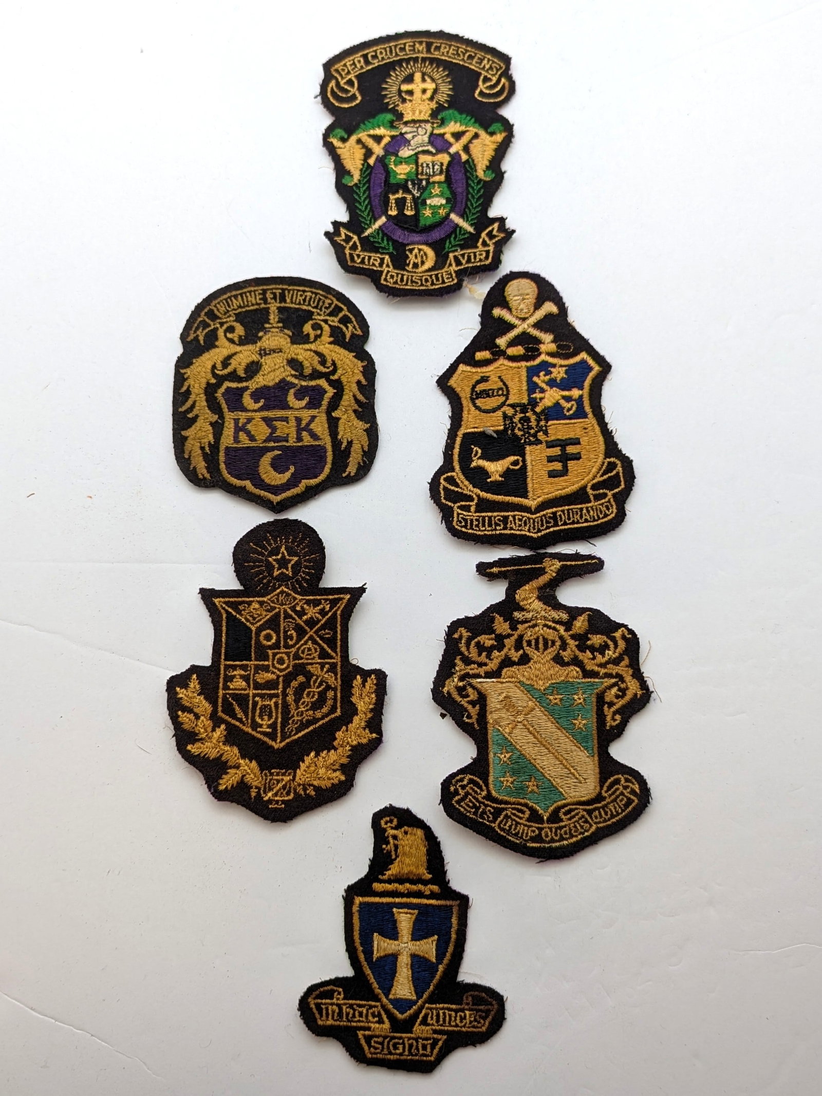Lot of 6 Vintage Men's Fraternity Patches: _