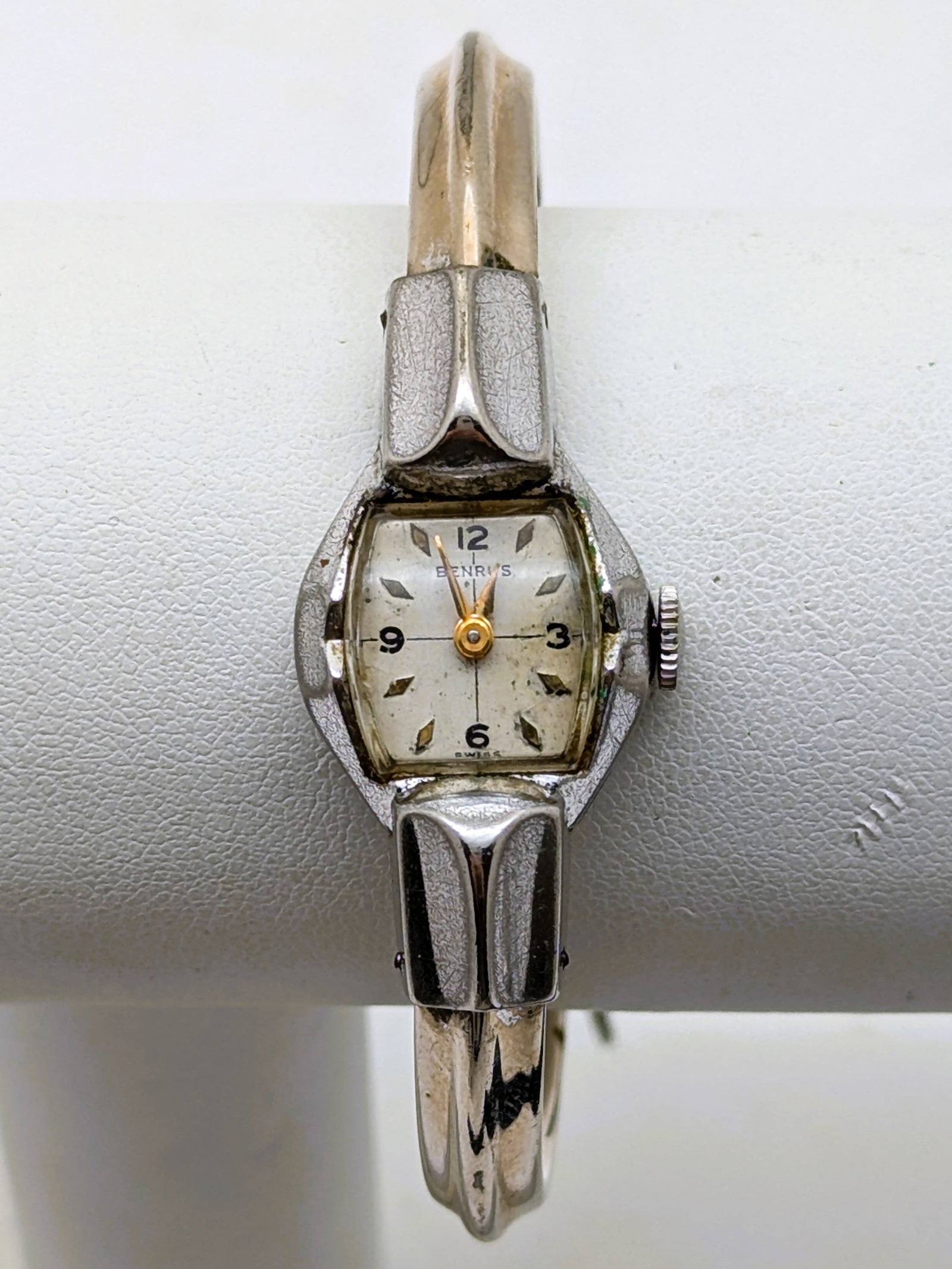 Vintage Benrus 10K Rolled Gold Plated Bezel Ladies Bracelet: Jewelry