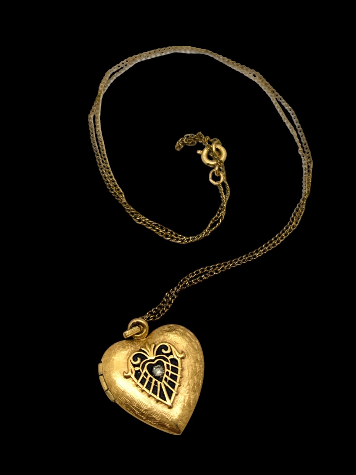 12K Gold filled Heart Locket Ladies Necklace: Length: 18in