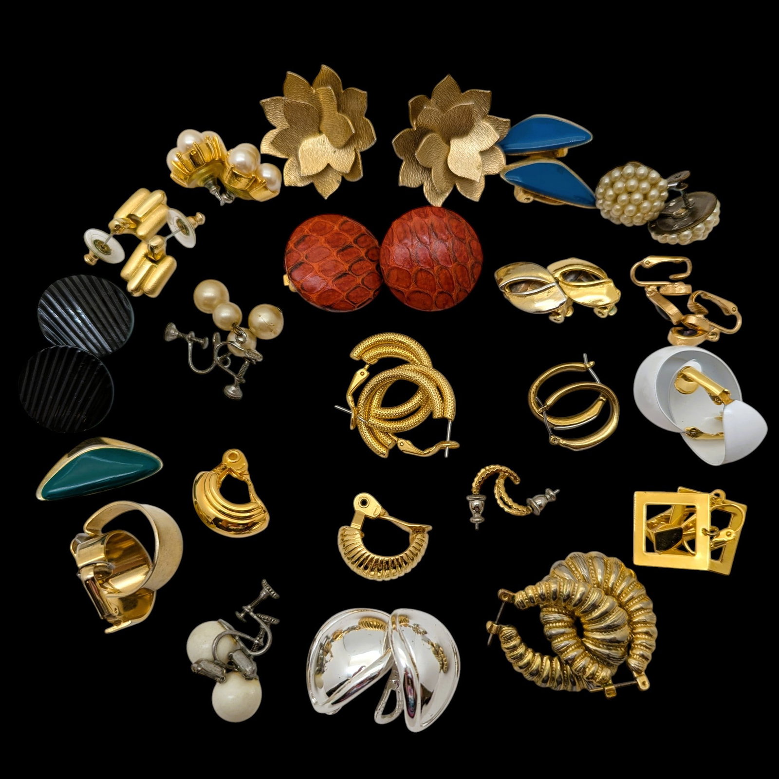 Large Lot of Vintage Ladies Costume Earrings: There are 3 single earrings in this lot