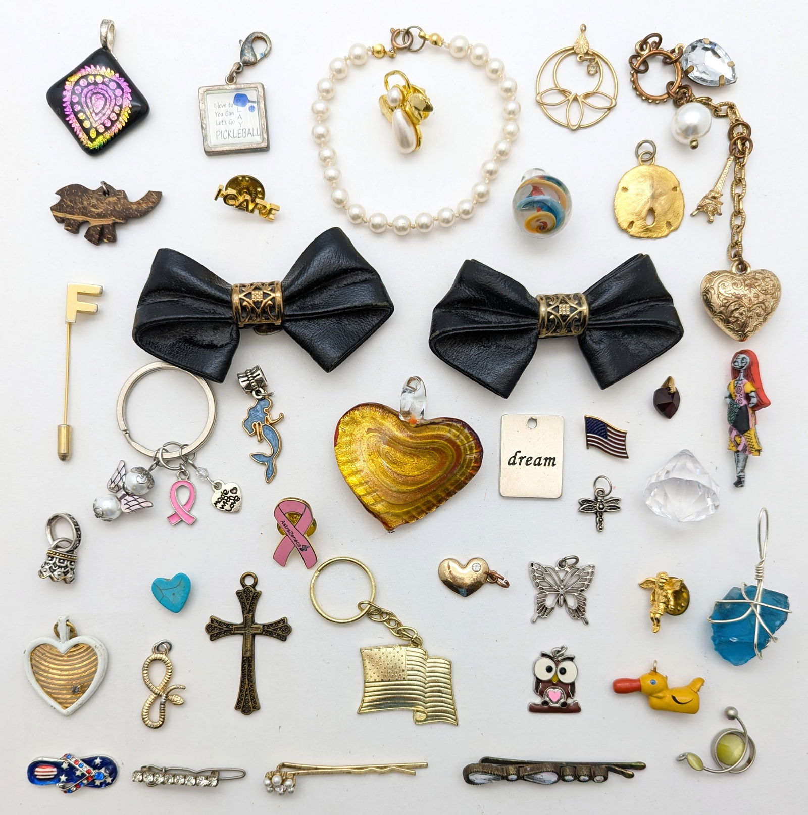 Large Lot of Ladies Accessories - Pendant, Brooches, Hairpins, etc. (1 of 8)