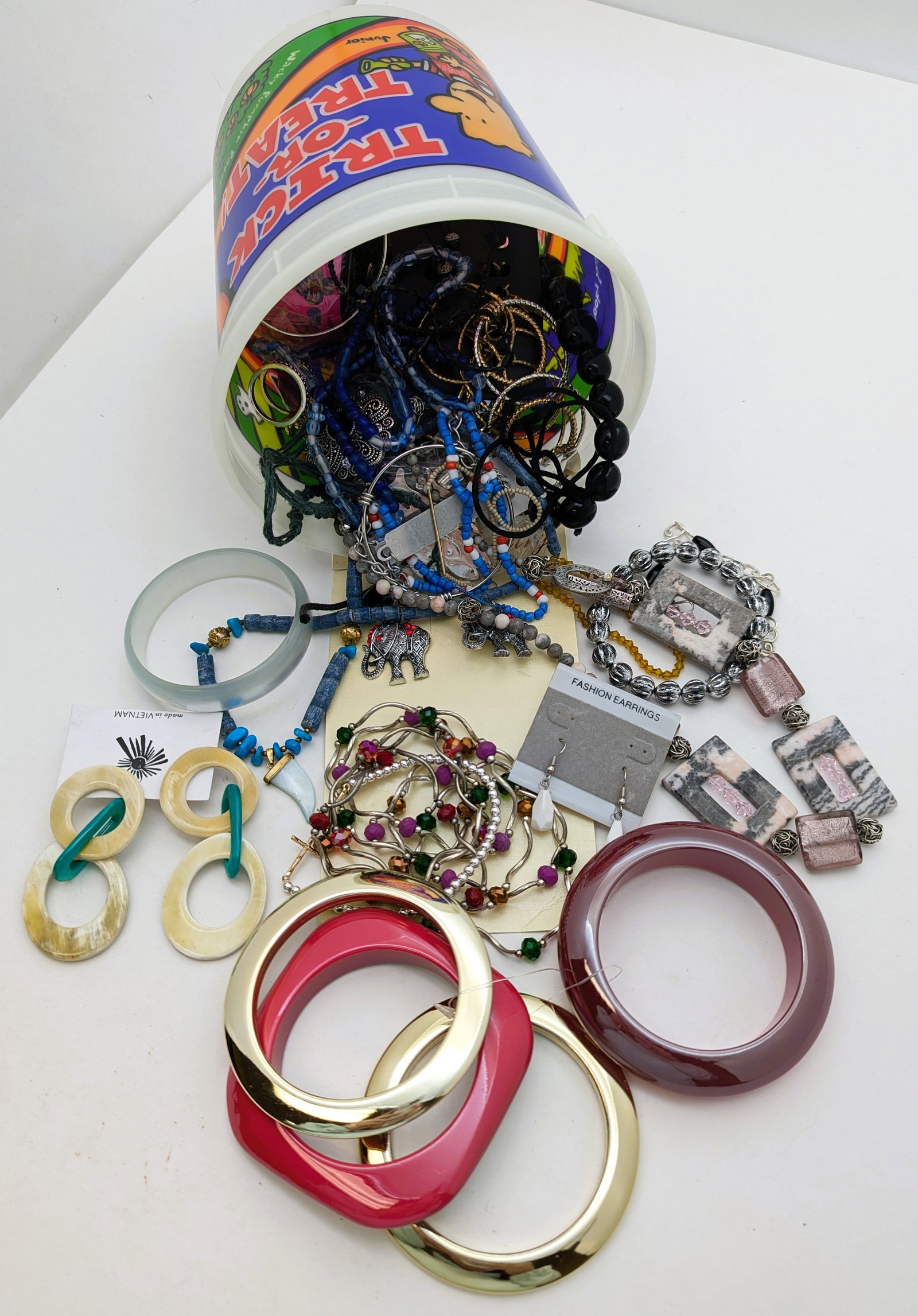 Halloween Bucket Full of Costume Jewelry - Necklaces, Bracelets and more!: Jewelry