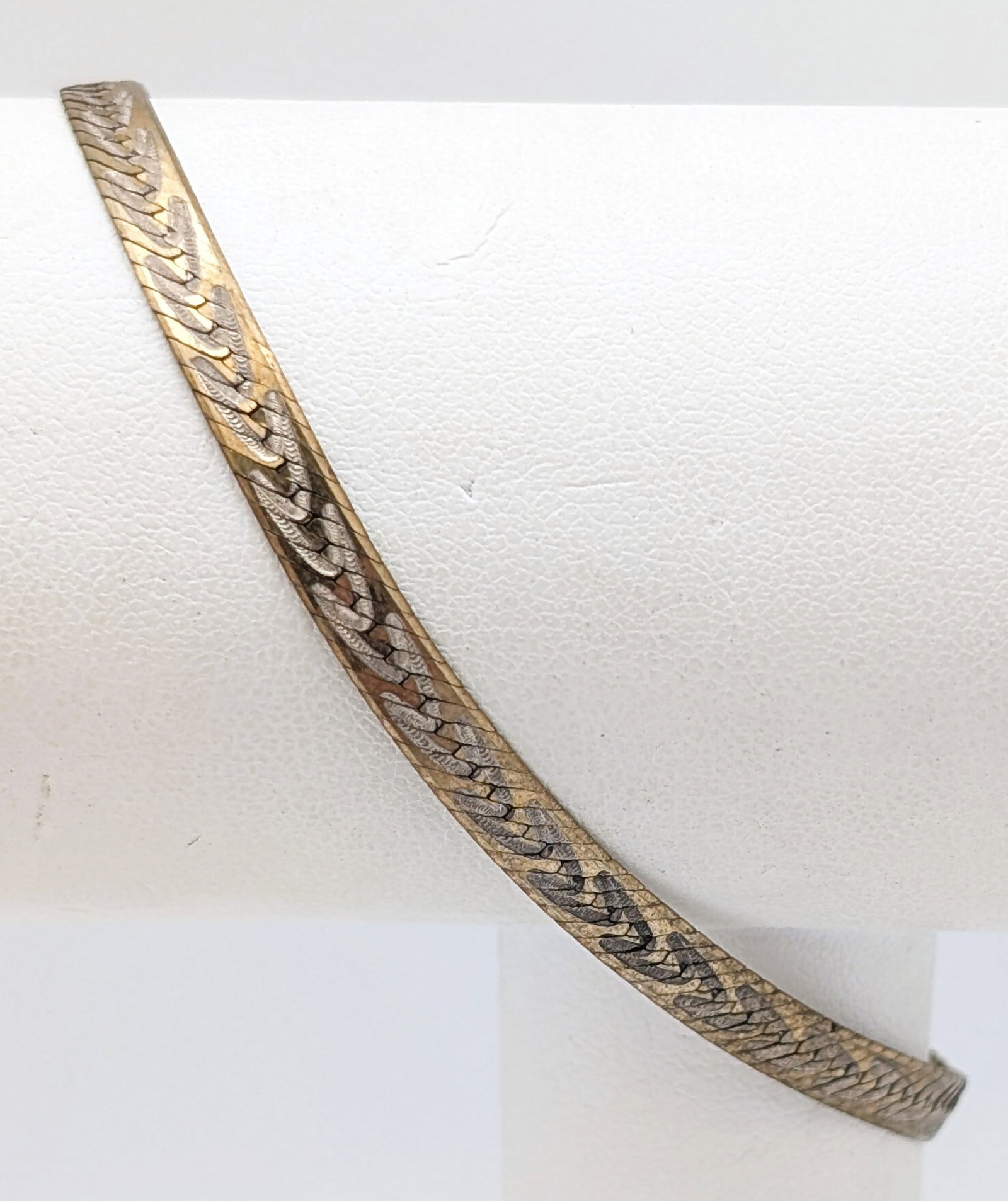 Italian Sterling Silver Herringbone Ladies Bracelet by Milor: Length: 7.5in