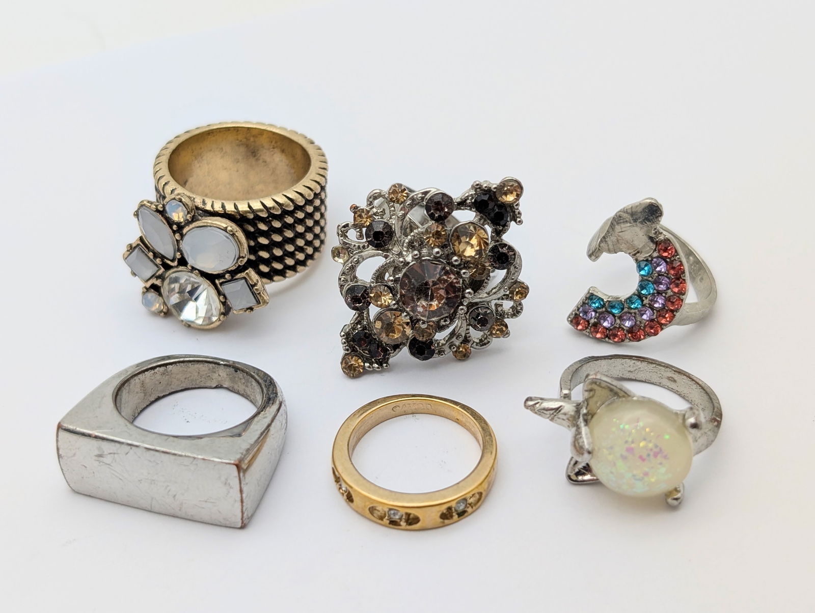 Lot of 6 Ladies Costume Rings: Various Sizes