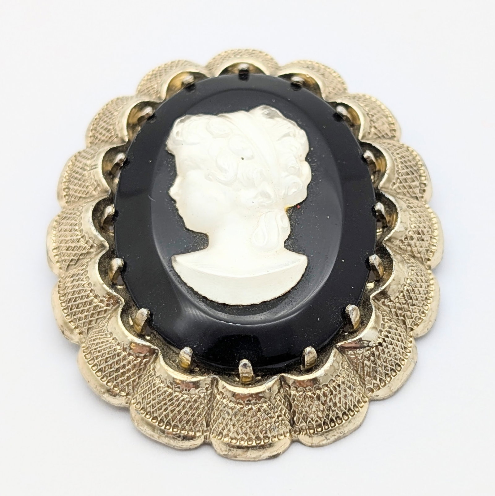 Vintage Cameo Brooch from Germany: Jewelry