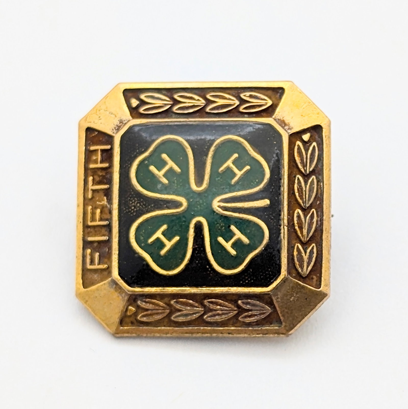 Vintage Gold Filled 4-H Club Fifth Year Enamel Lapel Pin: Jewelry