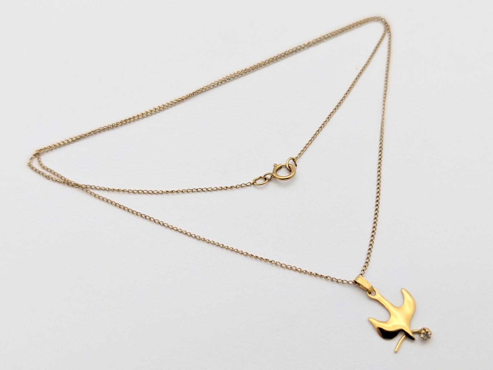 14k Gold Filled Ladies Necklace with a Dove Pendant: Length-18in