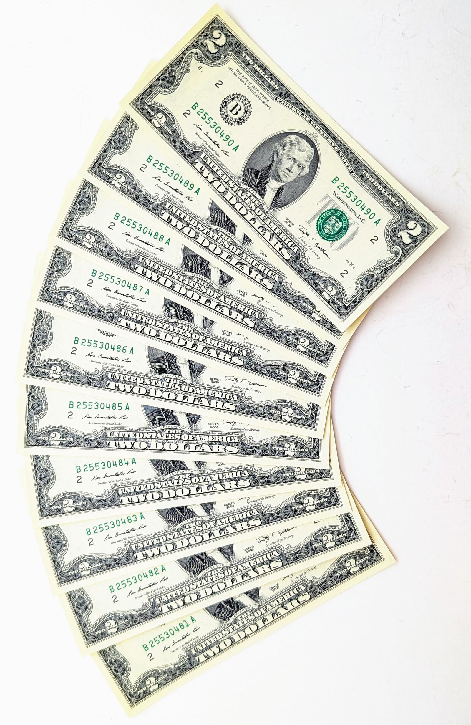 2 of 2- 10 Sequential Uncirculated 2009 $2 Notes- Green Seal (1 of 2)