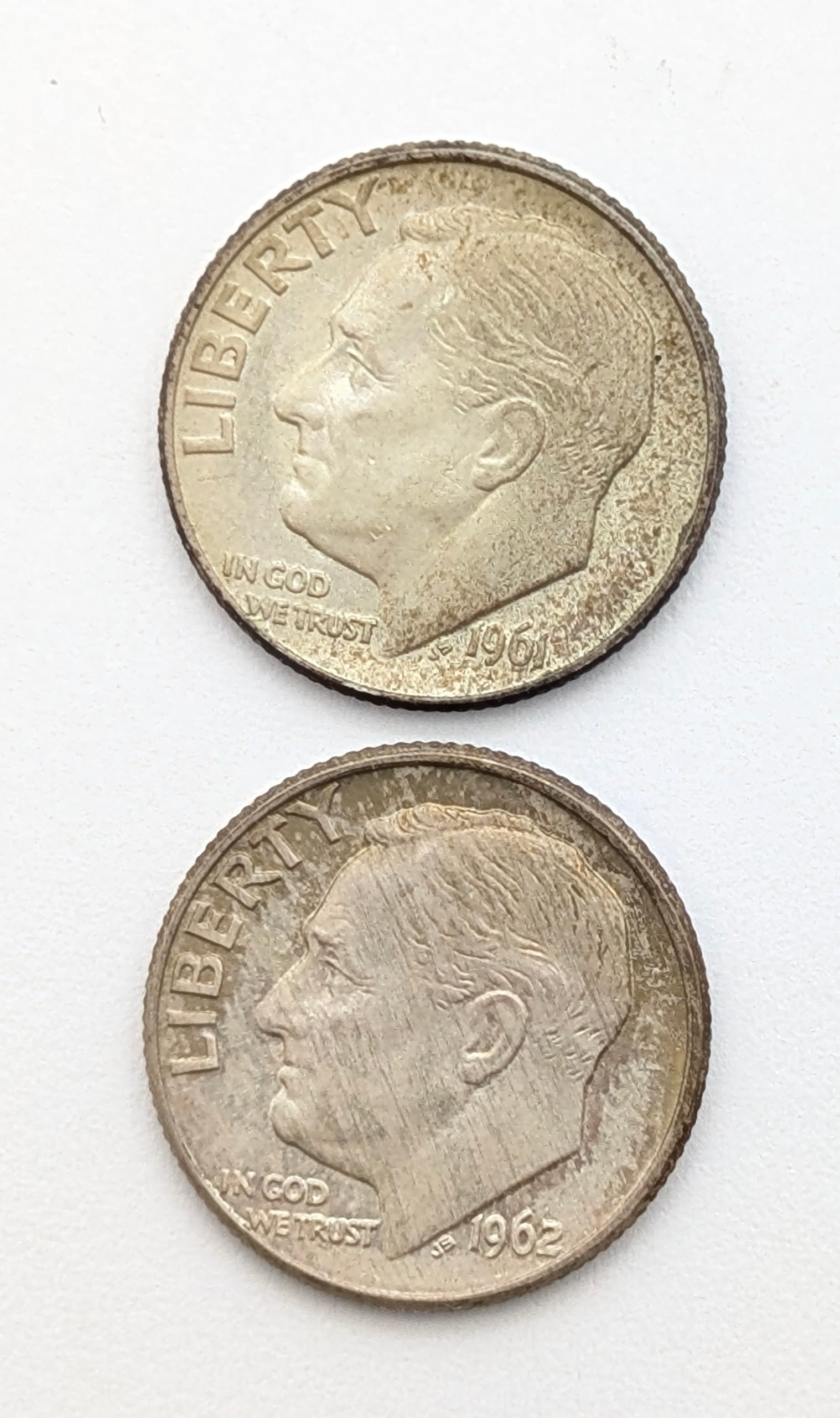 Lot of 2 Silver Roosevelt Dimes - 1961-D, 1962-D (1 of 2)
