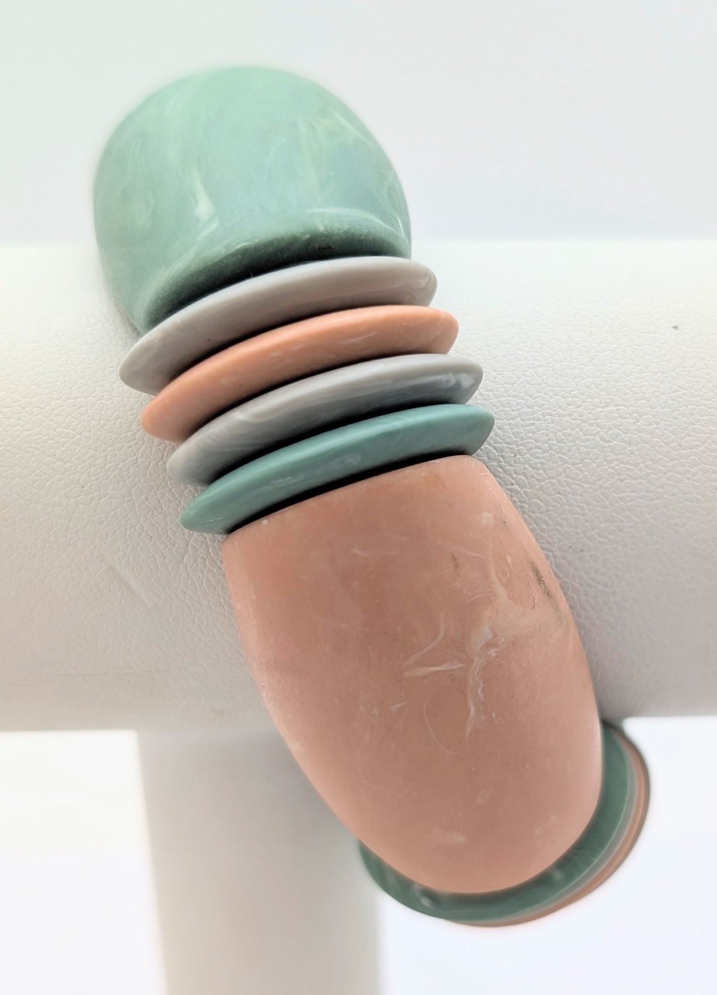 Retro 80's Pink and Green Beaded Ladies Bracelet: Jewelry 