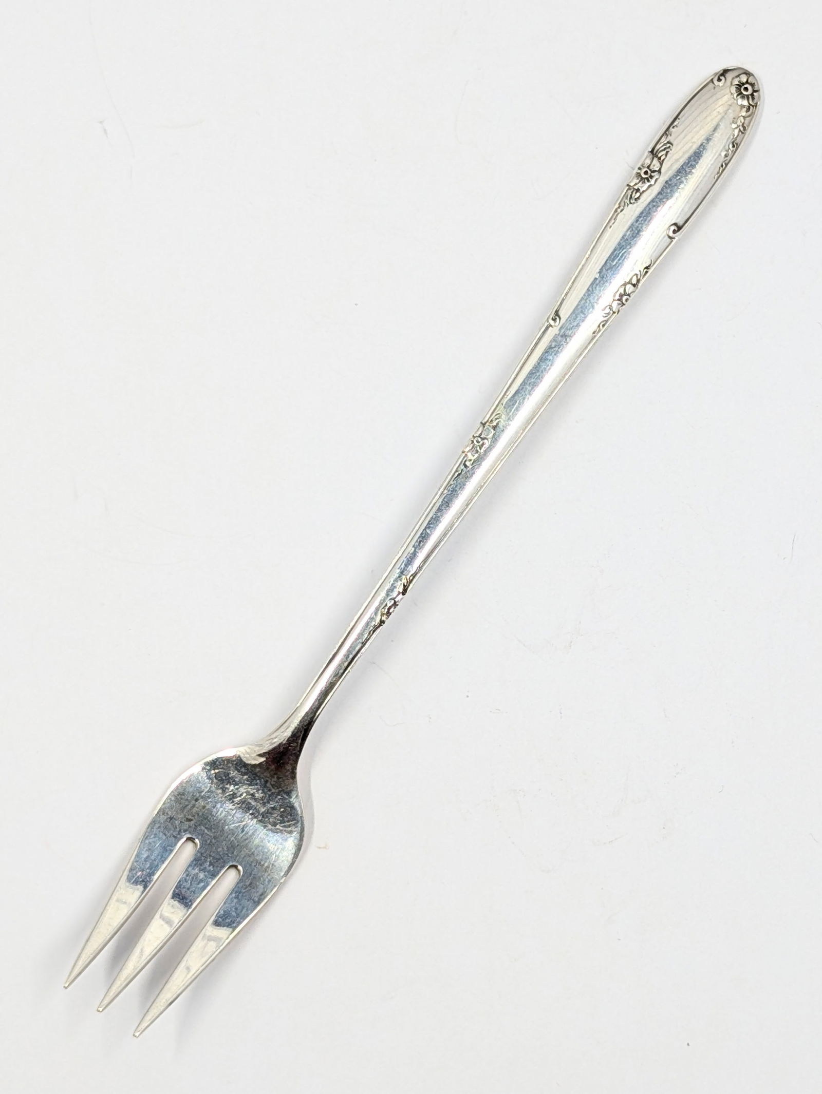 Towle Madeira Sterling Silver Fork - 18g (1 of 6)