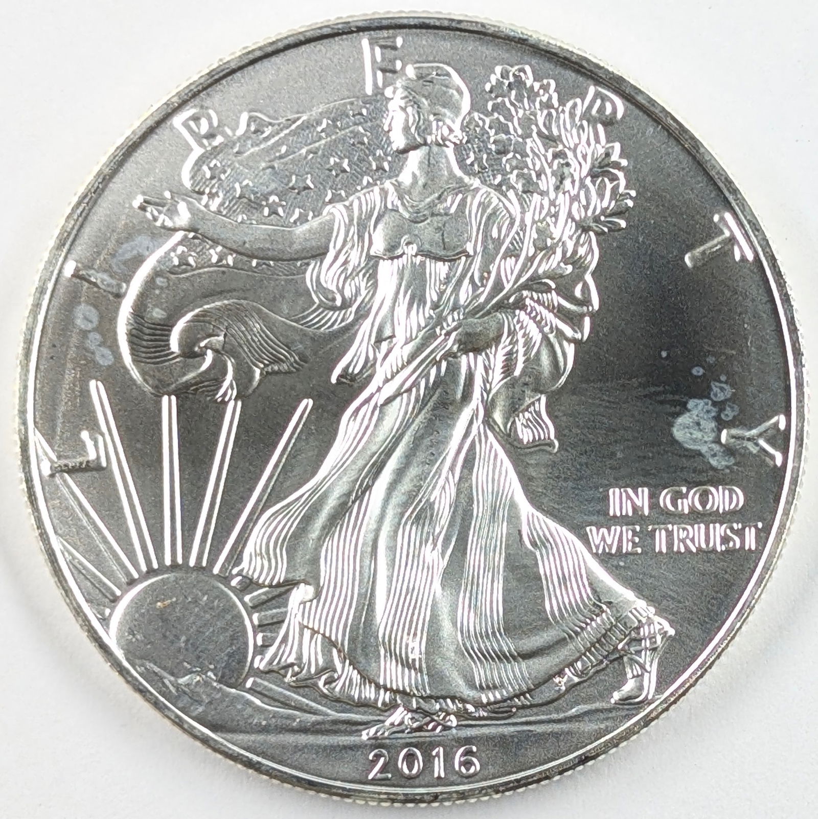 2016 American Silver Eagle Dollar (1 of 2)