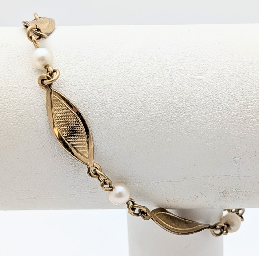 12K Gold filled Pearl Link Ladies Bracelet (1 of 6)