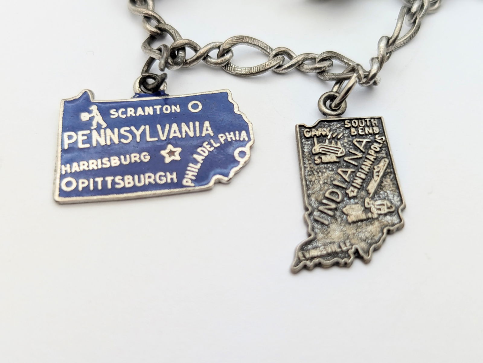 Vintage Sterling Silver Traveler Ladies Charm Bracelet - 25.83g - 5