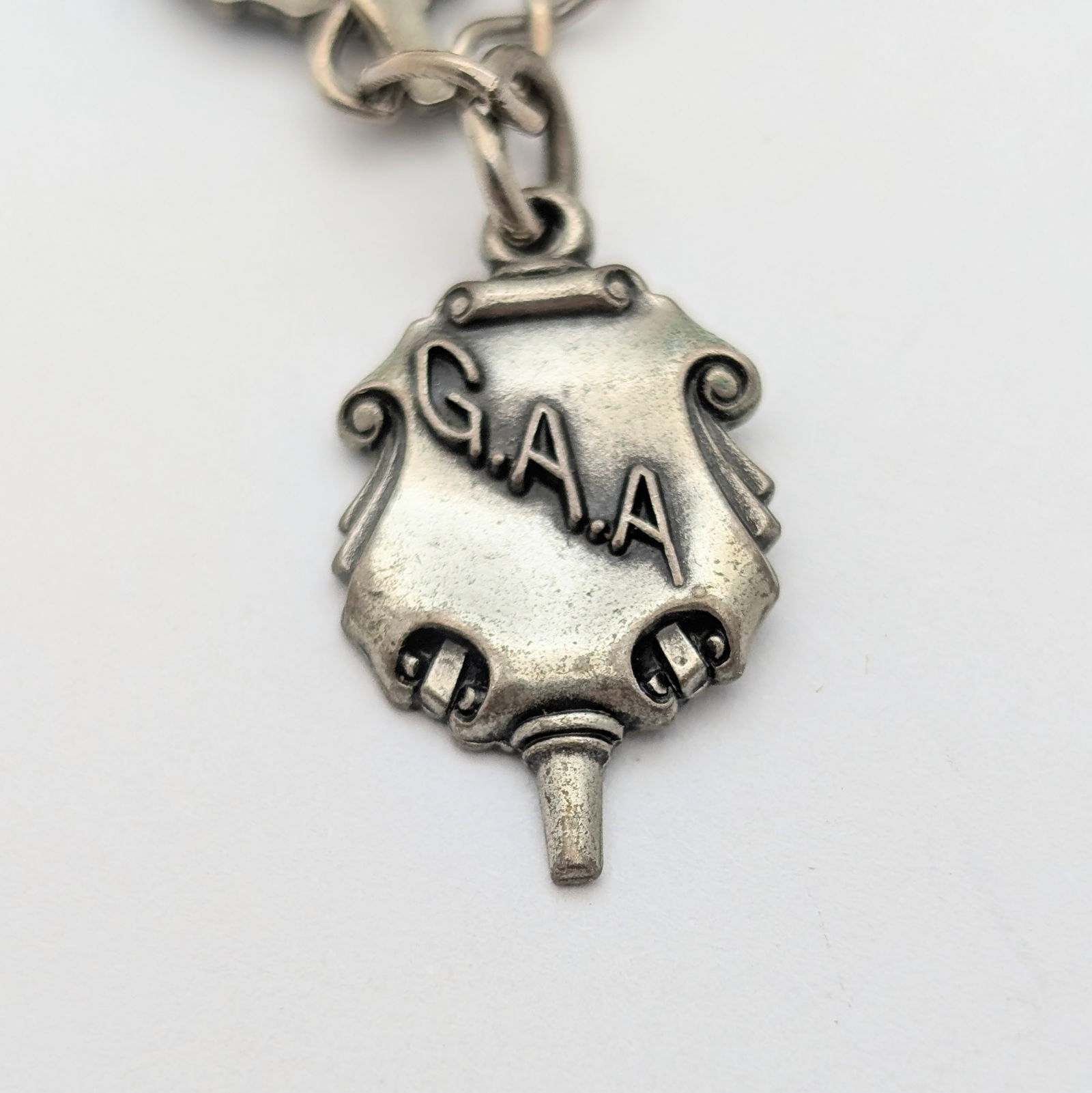 Vintage Sterling Silver Ladies Charm Bracelet - 6